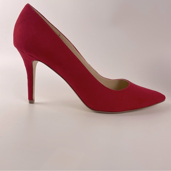 Jessica Simpson - Red Suede Closed Toe Pumps - Picture 4 of 11